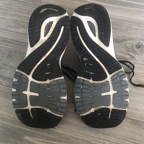 New Balance 860 Running Sneaker - Picture 4 of 5